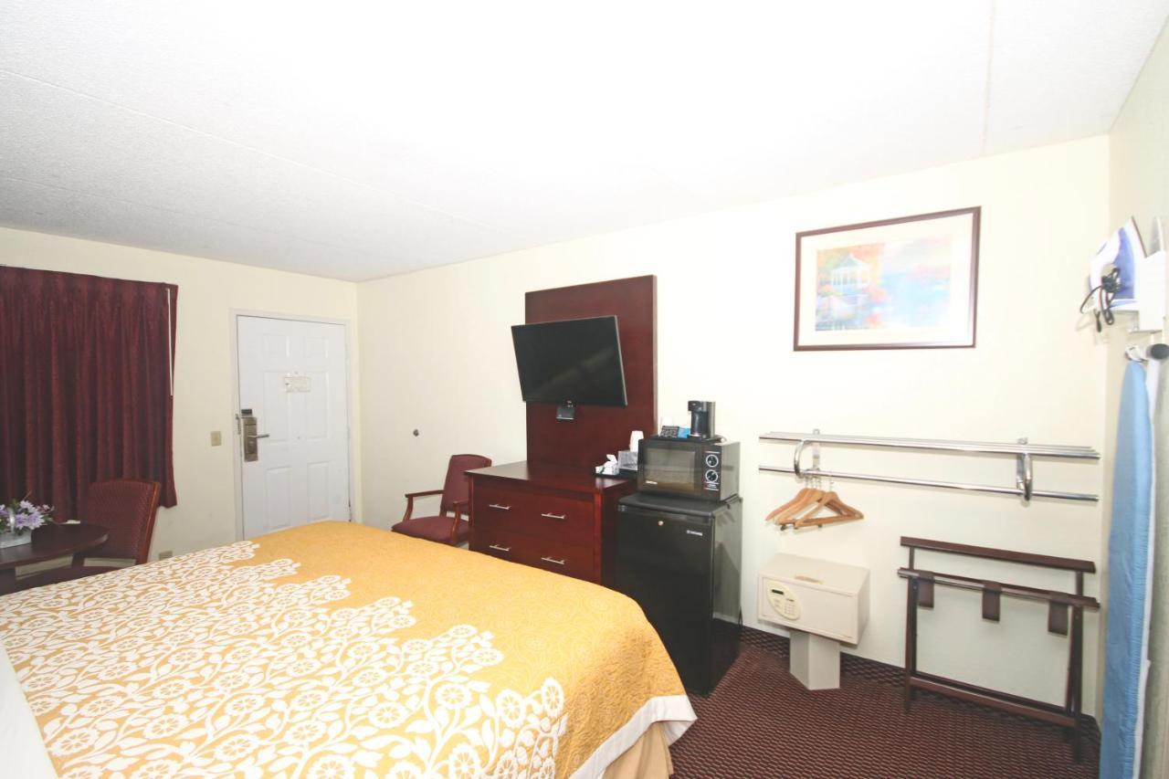 Hamilton Inn Jonesville I-77 외부 사진