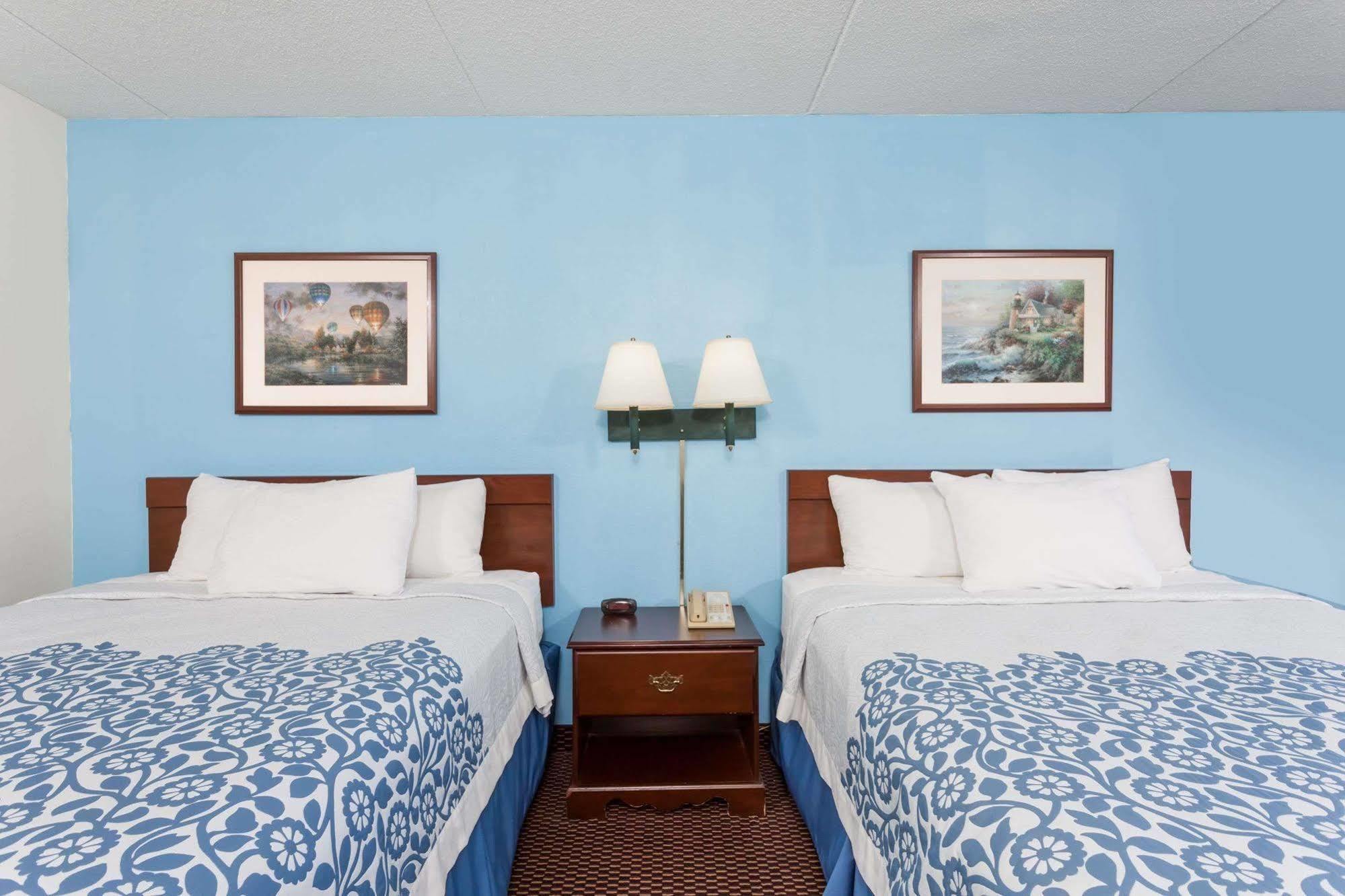 Hamilton Inn Jonesville I-77 외부 사진