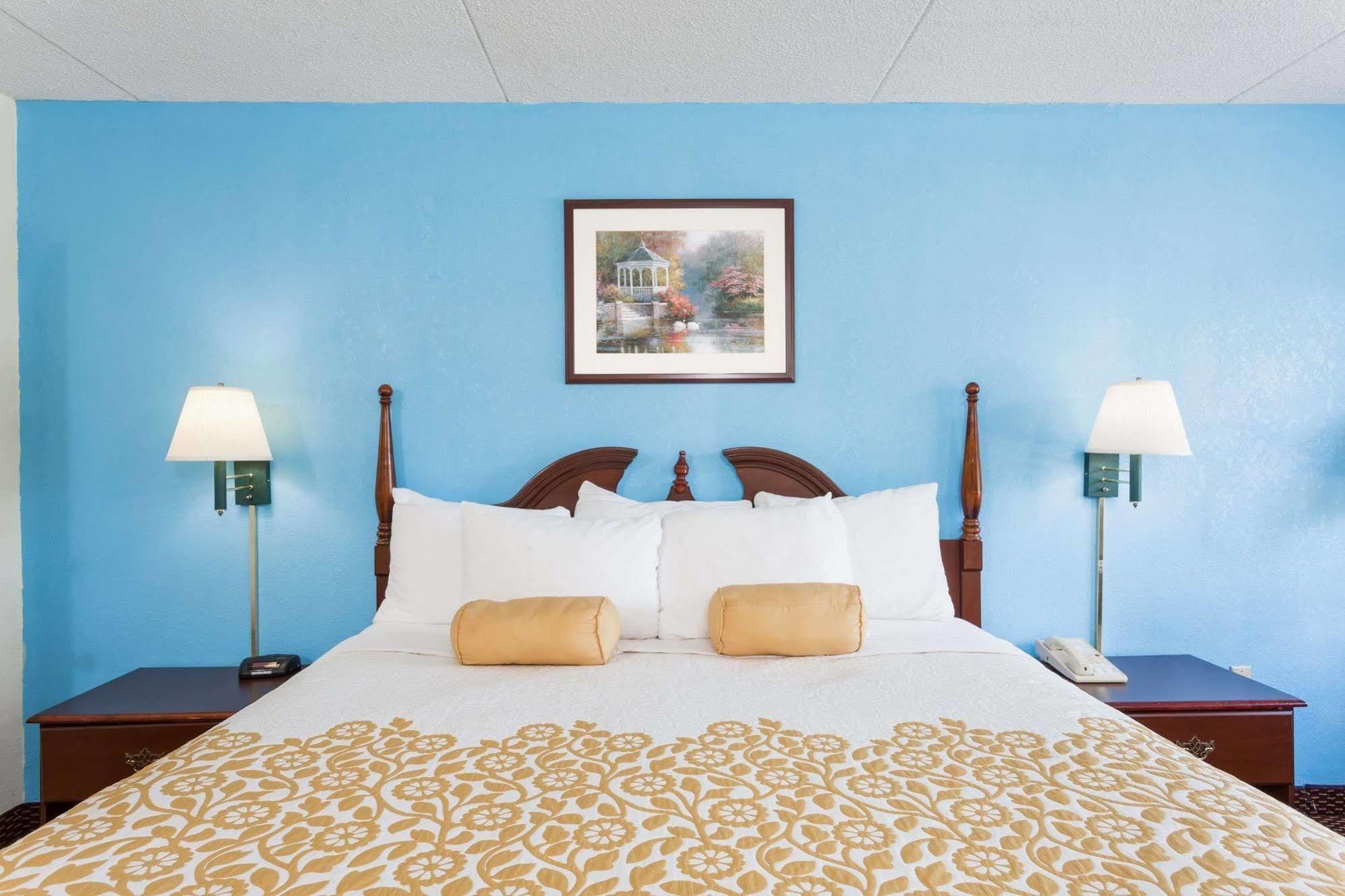 Hamilton Inn Jonesville I-77 외부 사진